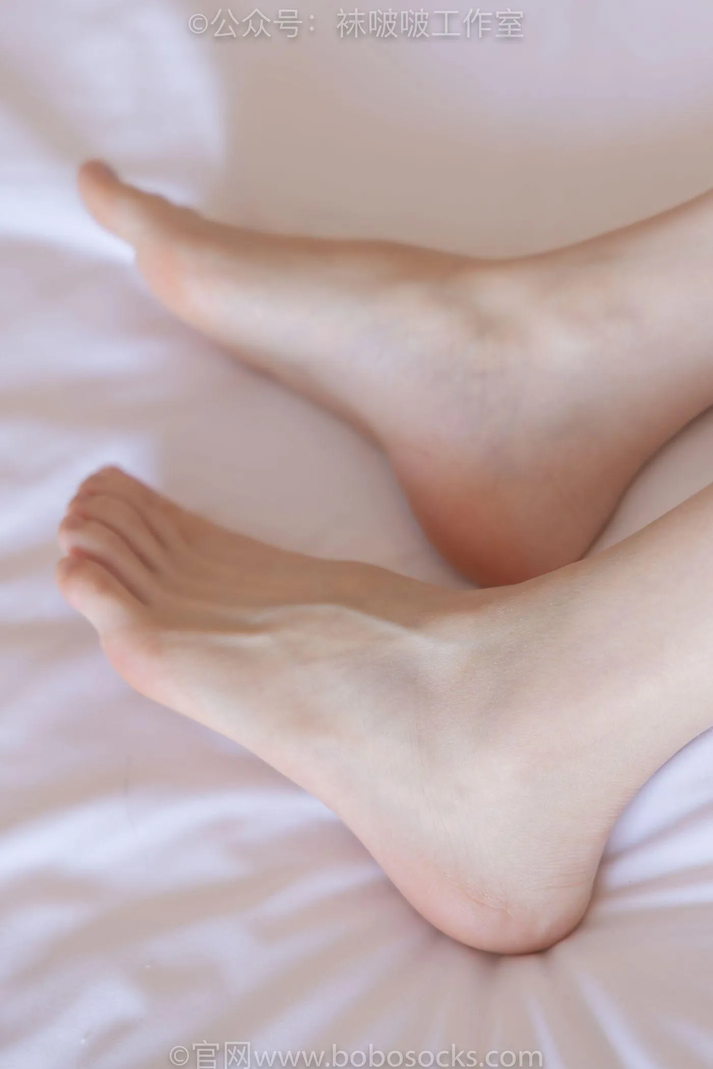 [BoBoSocks袜啵啵]NO.091 稚予-板鞋、淡粉色船袜、黑色船袜、裸足 [148P]插图2